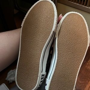 Womens Burberry 6.5 Burberry white and black lace sneakers